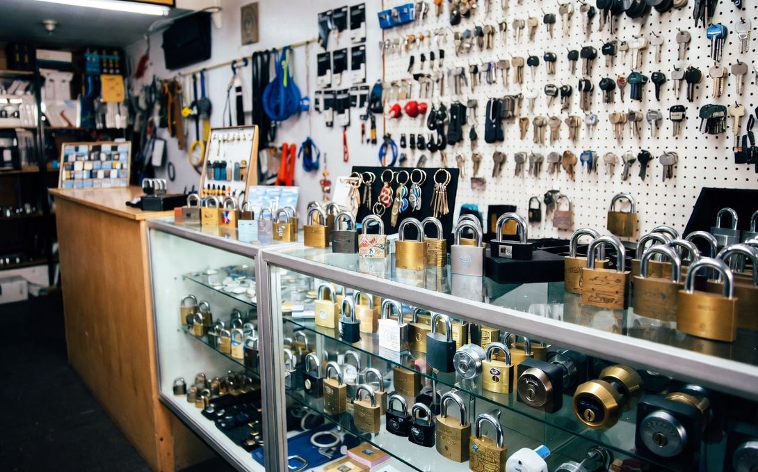 کلید سازی و قفل سازی اصفهان شبانه روزی باز گردن درب انواع قفل منزل و خودرو کلید سازی و قفل سازی اصفهان شبانه روزی باز گردن درب انواع قفل منزل و خودرو